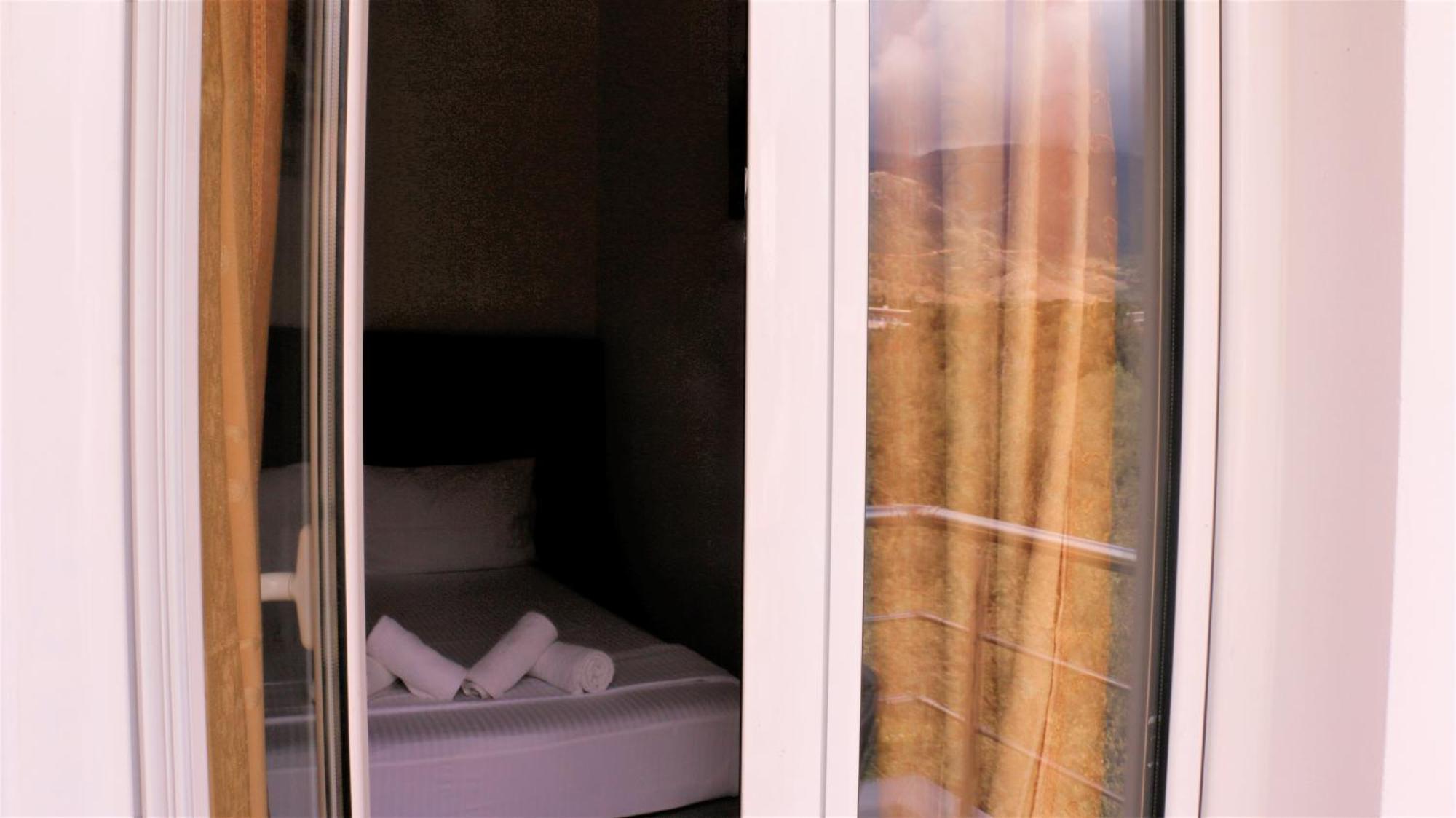 Velco Bb Himara Bed & Breakfast エクステリア 写真