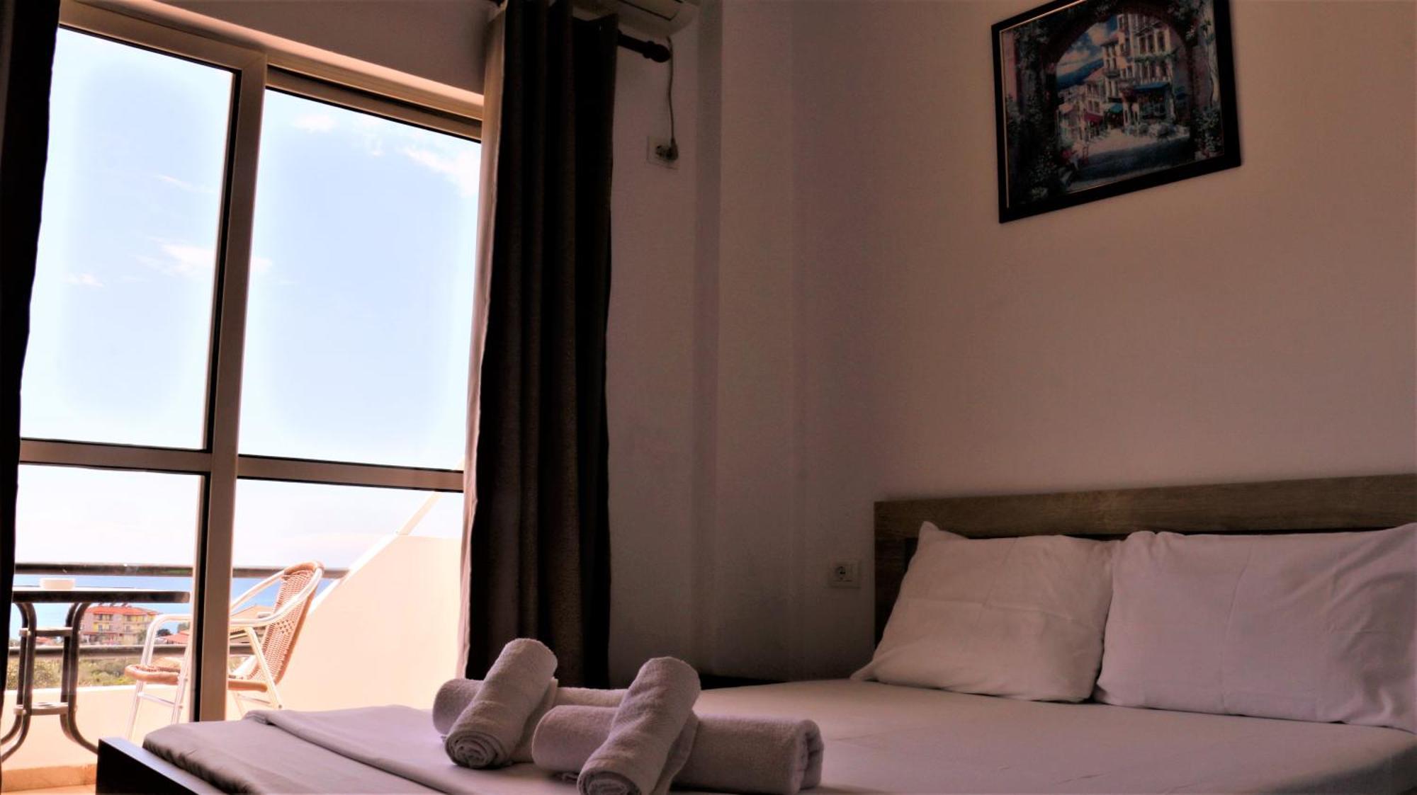 Velco Bb Himara Bed & Breakfast エクステリア 写真