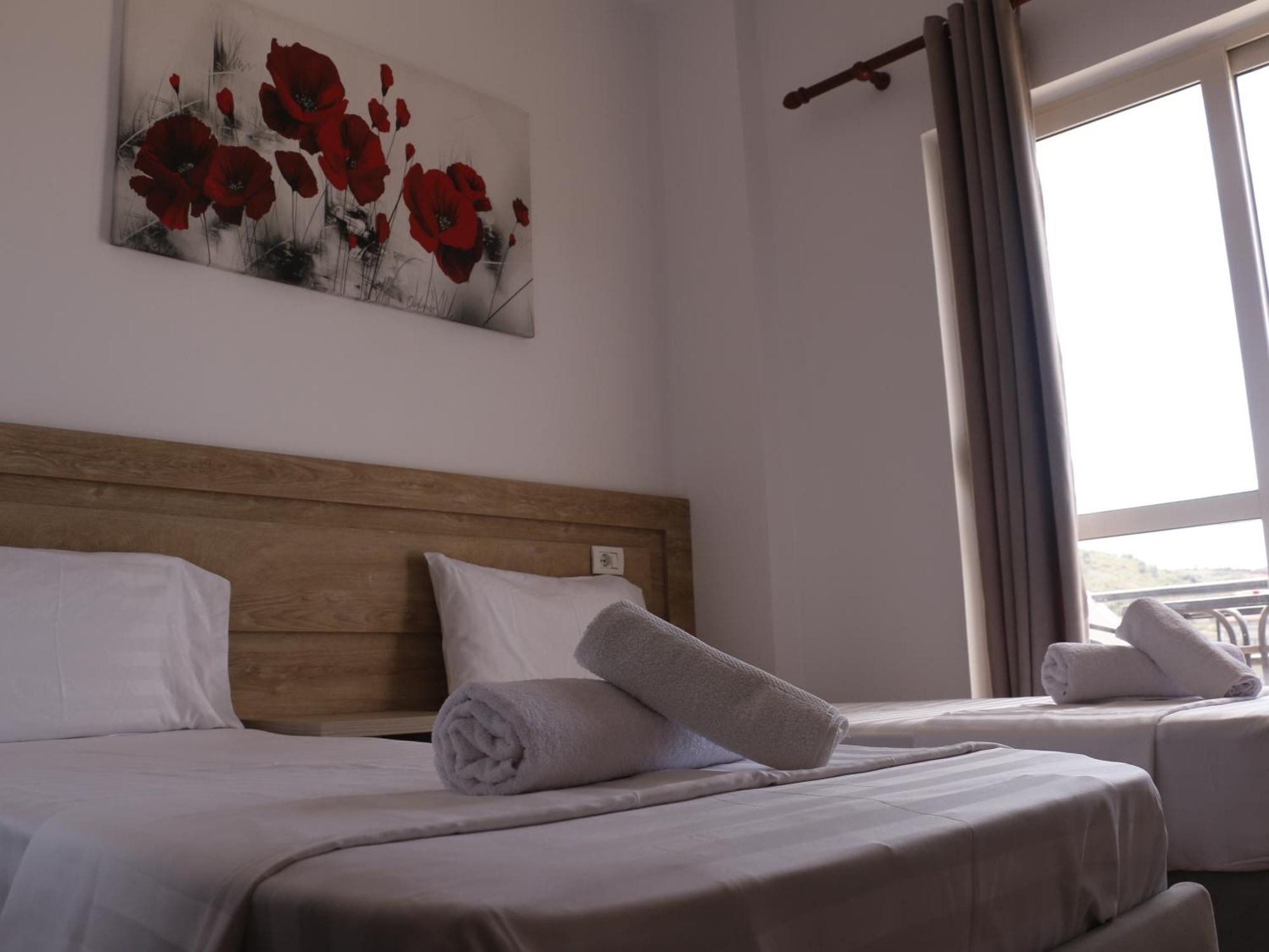Velco Bb Himara Bed & Breakfast エクステリア 写真